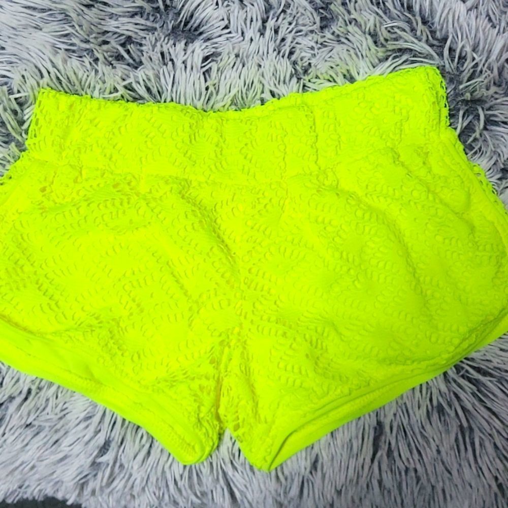 Neon - No Boundaries lounge shorts